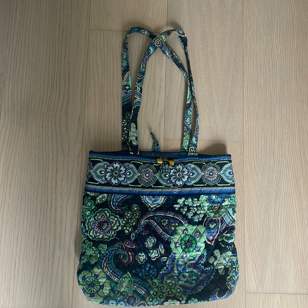 Vera Bradley tote bag
